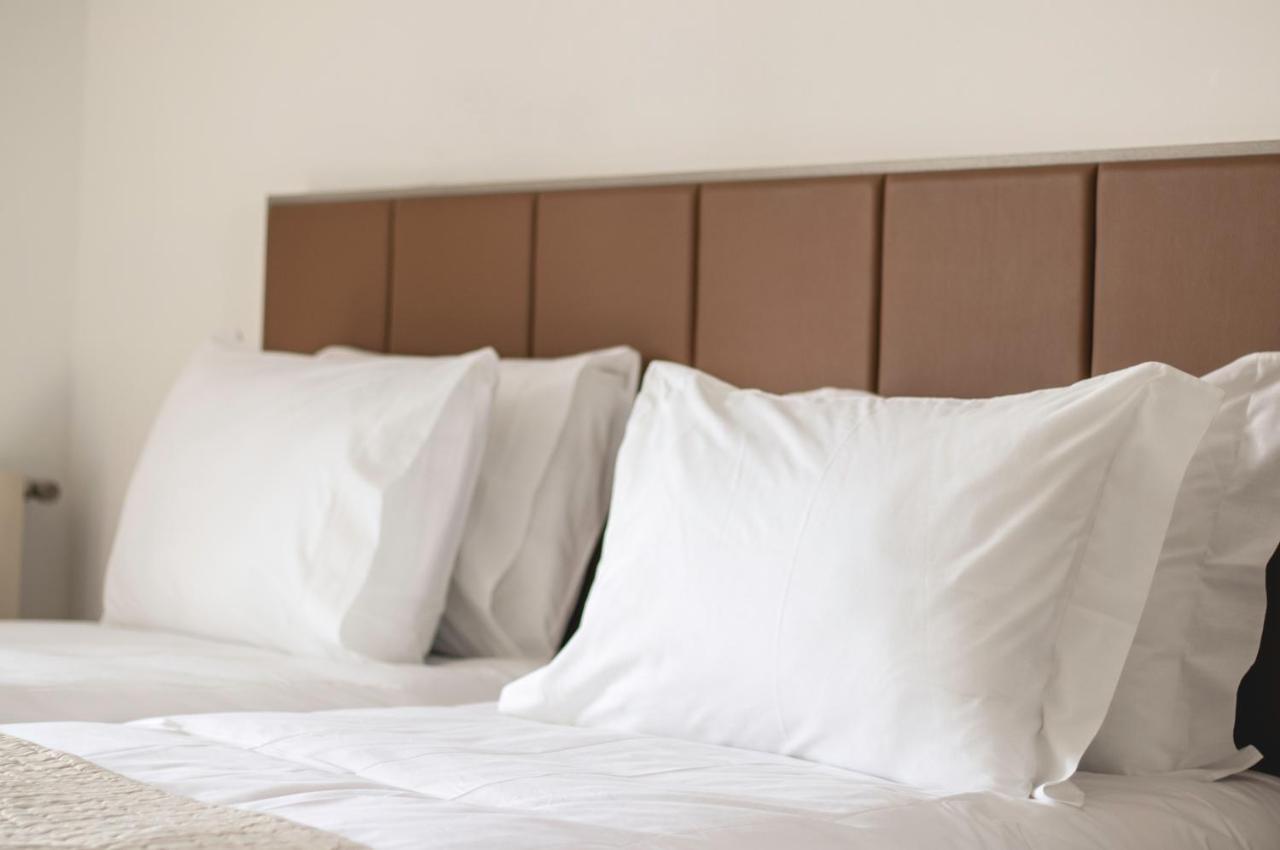 Up Hmb Hotels 퍼멘틀로스 외부 사진